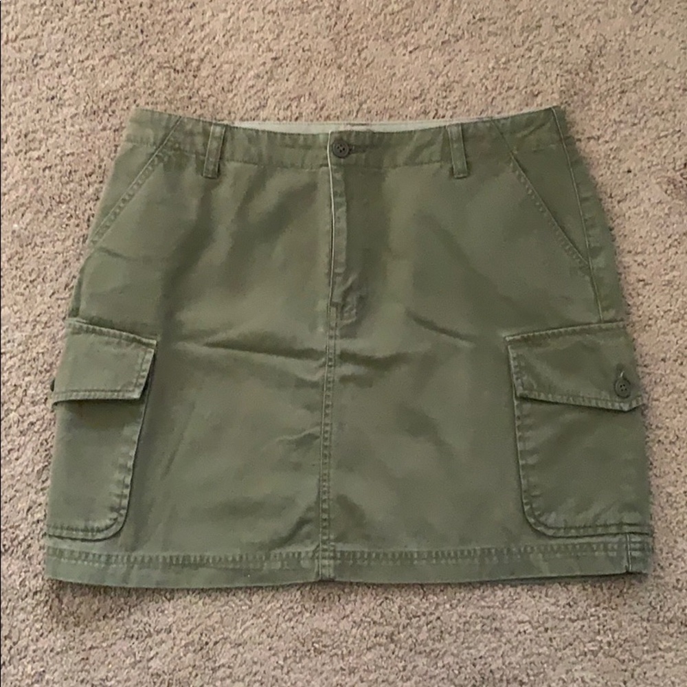 Gap Size 6 Army green cargo mini skirt